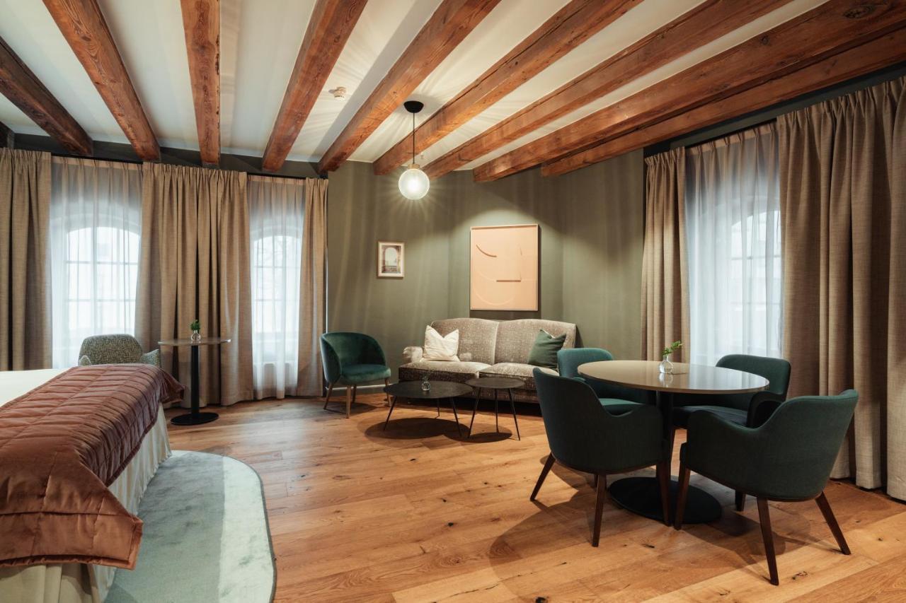 Ad Astra By Elite - Hotel, Spa & Resort Södertälje Buitenkant foto